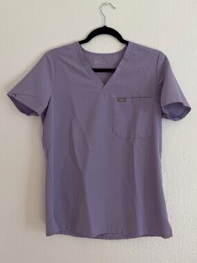 Figs scrub top size small